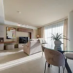 Official Mercury 1br With Rooftop Pool Access & Terrace By 360 Estates Appartamento