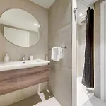 Official Mercury 1br With Rooftop Pool Access & Terrace By 360 Estates San Giuliano