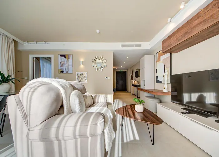 Official Mercury 1br With Rooftop Pool Access & Terrace By 360 Estates